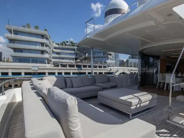 Custom Line Navetta 28