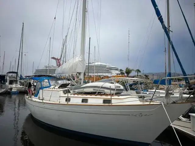 Islander Freeport Pullman