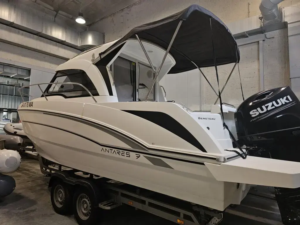 2017 Beneteau antares 7