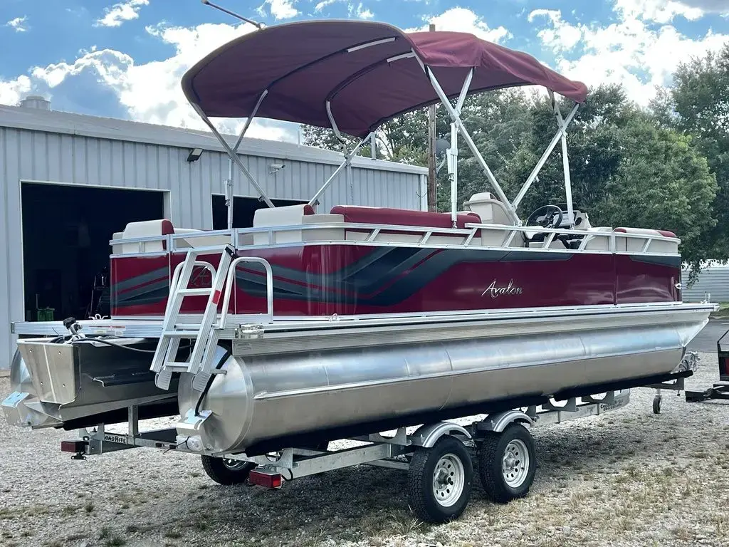 2024 Avalon venture 85 23 quad lounge - in stock