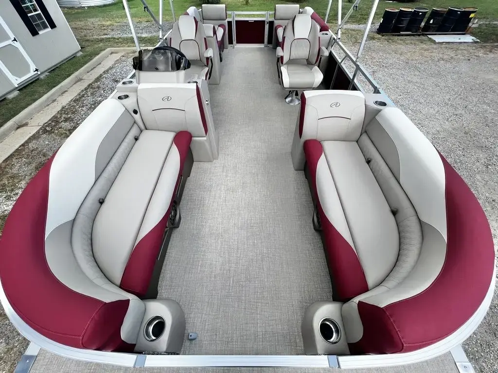 2024 Avalon venture 85 23 quad lounge - in stock