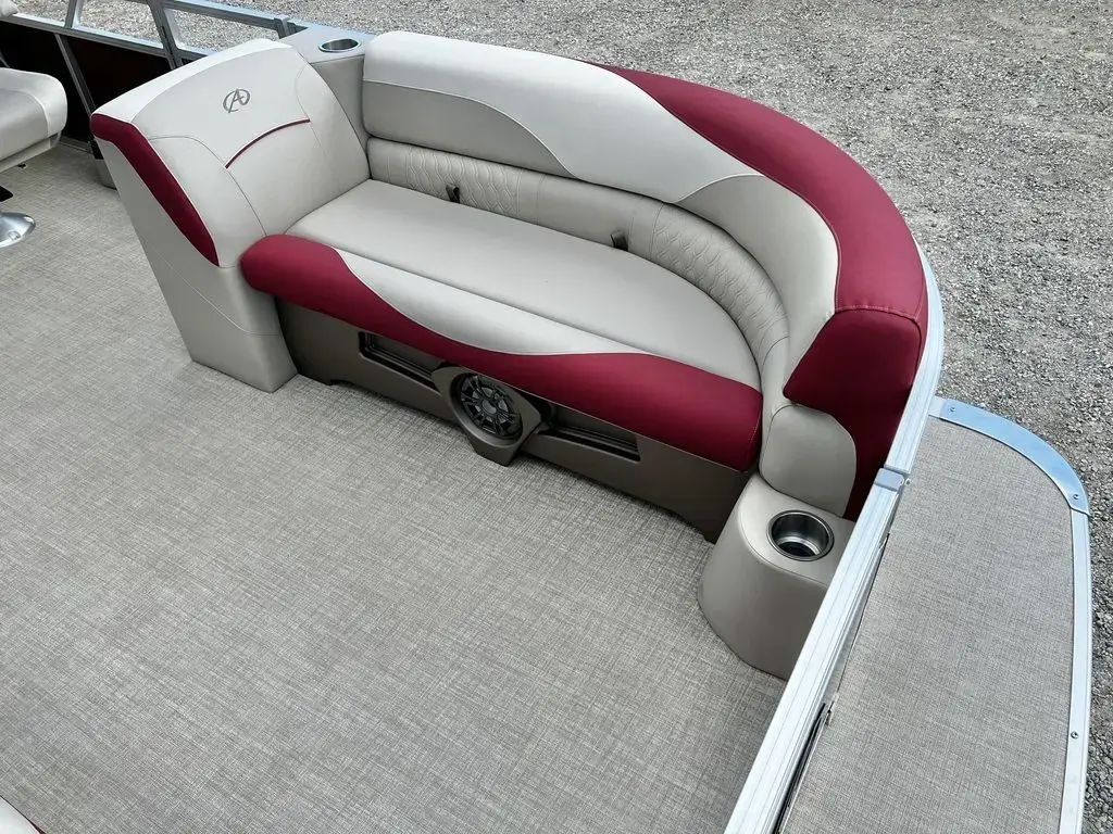 2024 Avalon venture 85 23 quad lounge - in stock