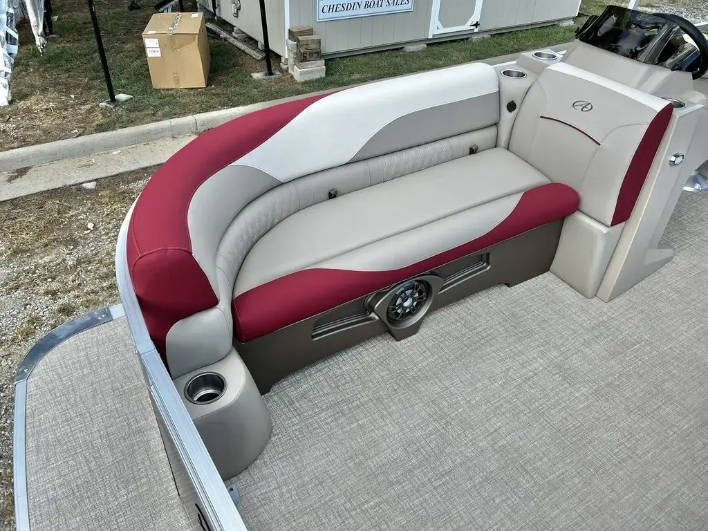 2024 Avalon venture 85 23 quad lounge - in stock