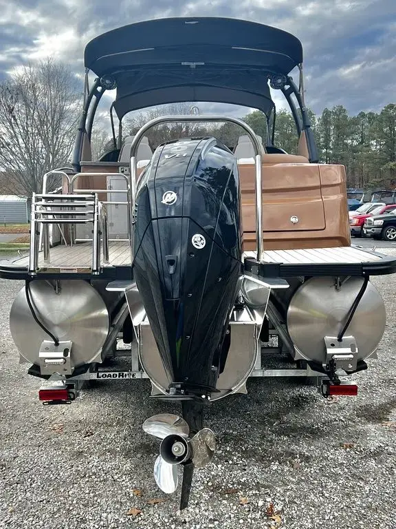 2024 Avalon excalibur ltd 25 elite windshield - triple toon - in stock! rigged & ready!