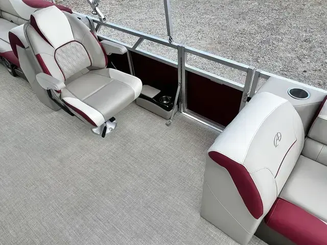 Avalon Venture 85 23 Quad Lounge - IN STOCK