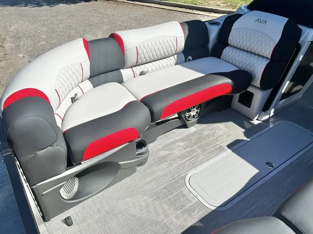 2025 Avalon excalibur ltd 25 quad lounge windshield - triple toon twin - in stock