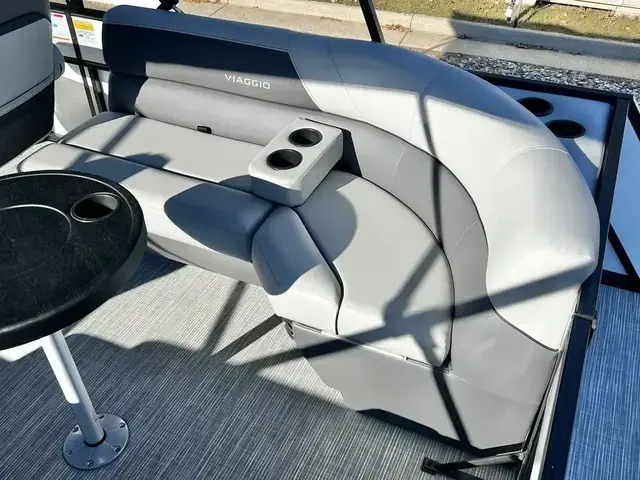 Viaggio Lago V 20 U (Quad Lounge) - IN STOCK