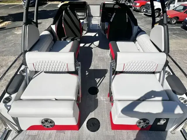 Avalon Excalibur LTD 25 Quad Lounge Windshield - Triple Toon TWIN - IN STOCK