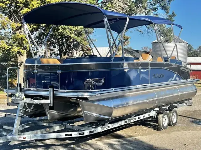 Avalon Catalina 25 Quad Lounge Shift - Triple Toon - IN STOCK