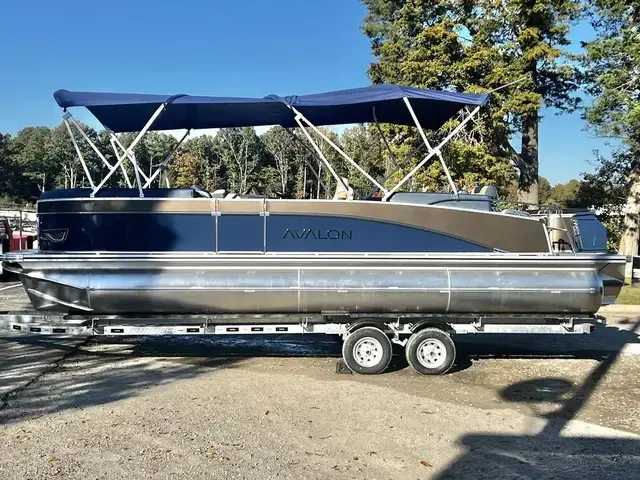 Avalon Catalina 25 Quad Lounge Shift - Triple Toon - IN STOCK