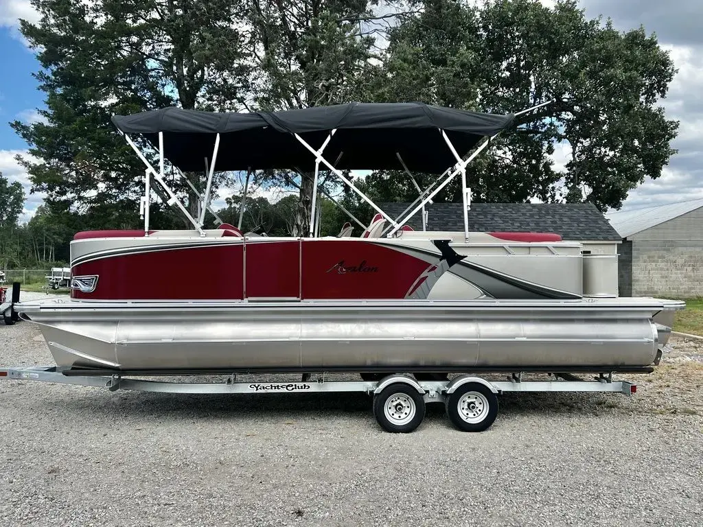 2024 Avalon lsz 23 quad lounge - triple toon - in stock