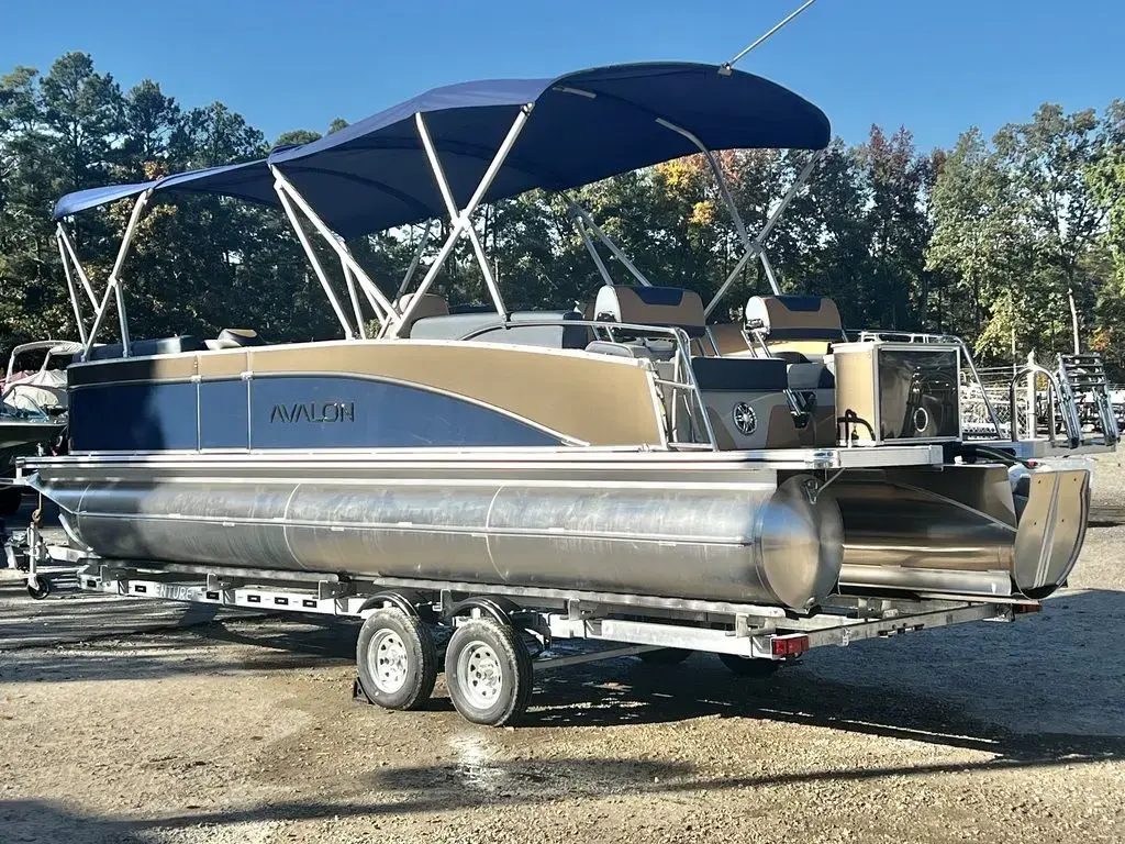 2025 Avalon catalina 25 quad lounge shift - triple toon - in stock