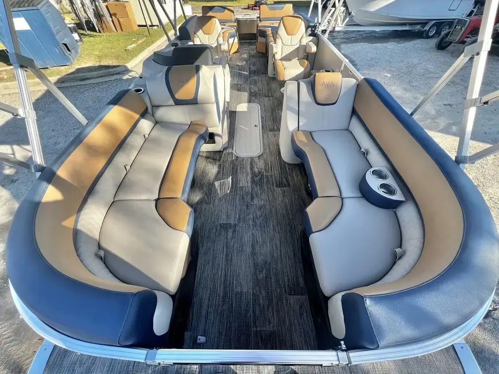 2025 Avalon catalina 25 quad lounge shift - triple toon - in stock