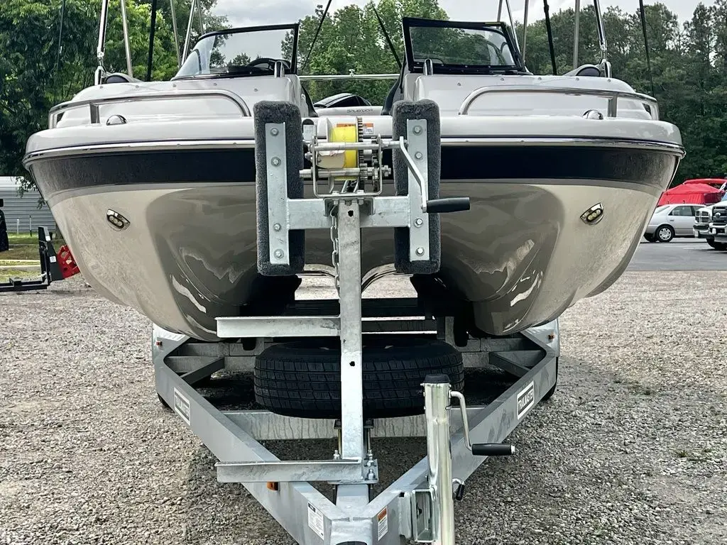 2023 Splendor 239 sunstar - in stock! rigged & ready!