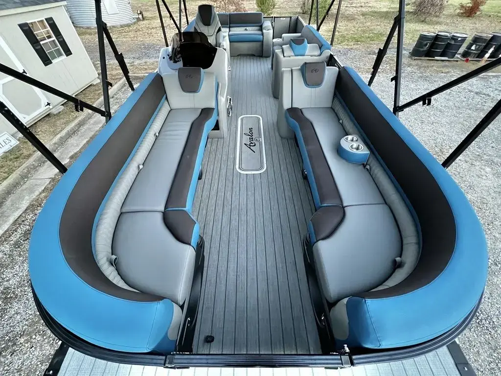 2024 Avalon catalina 25 elite - triple toon - in stock