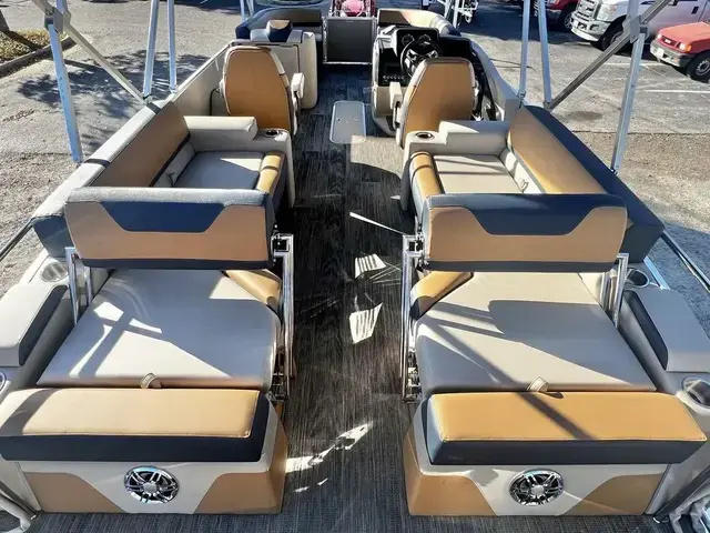 Avalon Catalina 25 Quad Lounge Shift - Triple Toon - IN STOCK