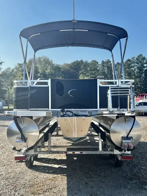 2024 Avalon venture 85 23 rear fish - in stock