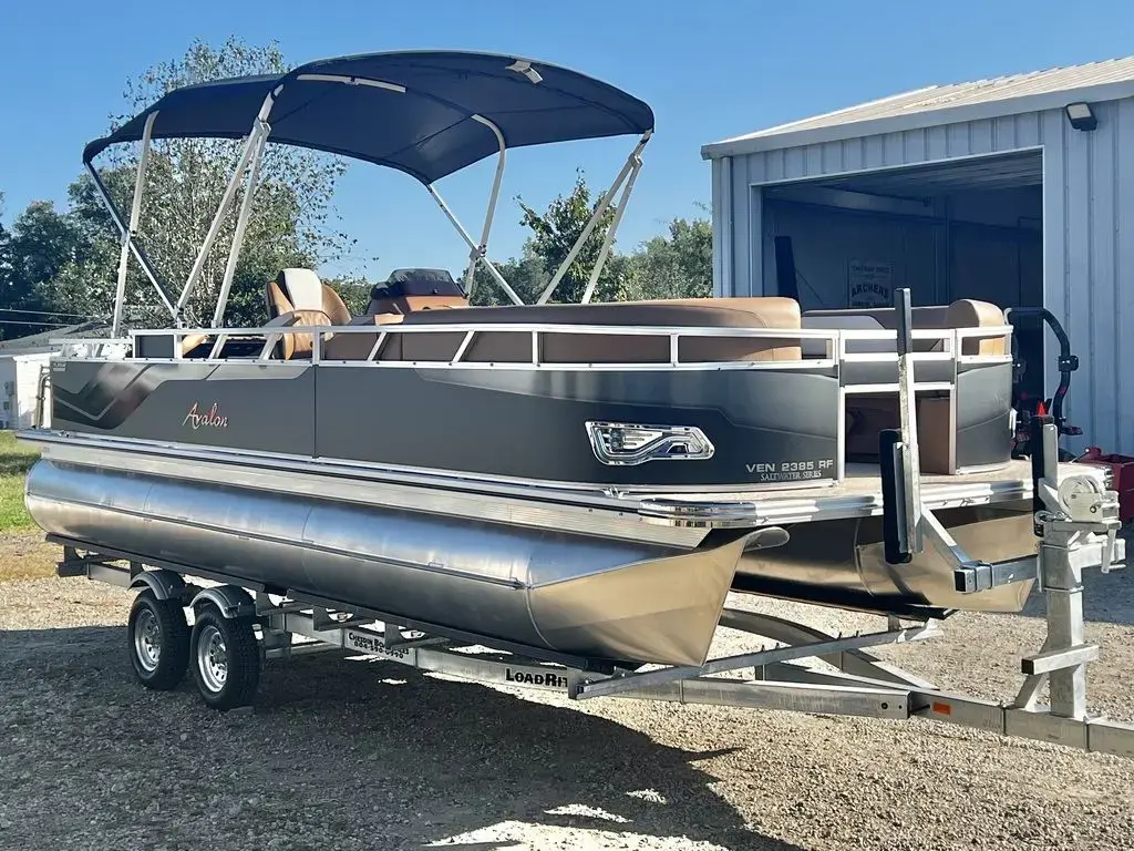 2024 Avalon venture 85 23 rear fish - in stock