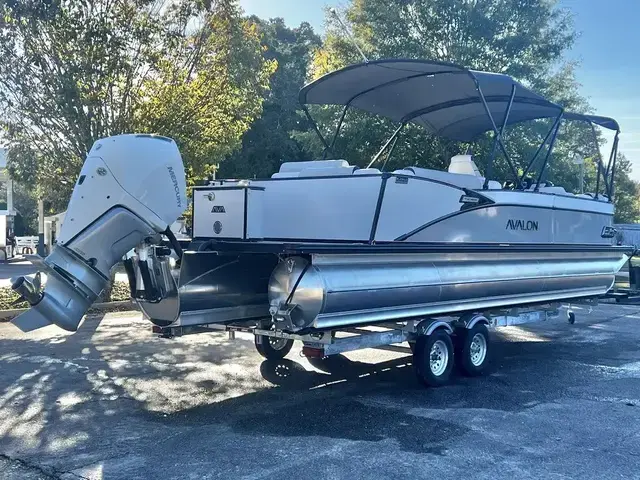 Avalon Catalina 25 Entertainer - Triple Toon - IN STOCK