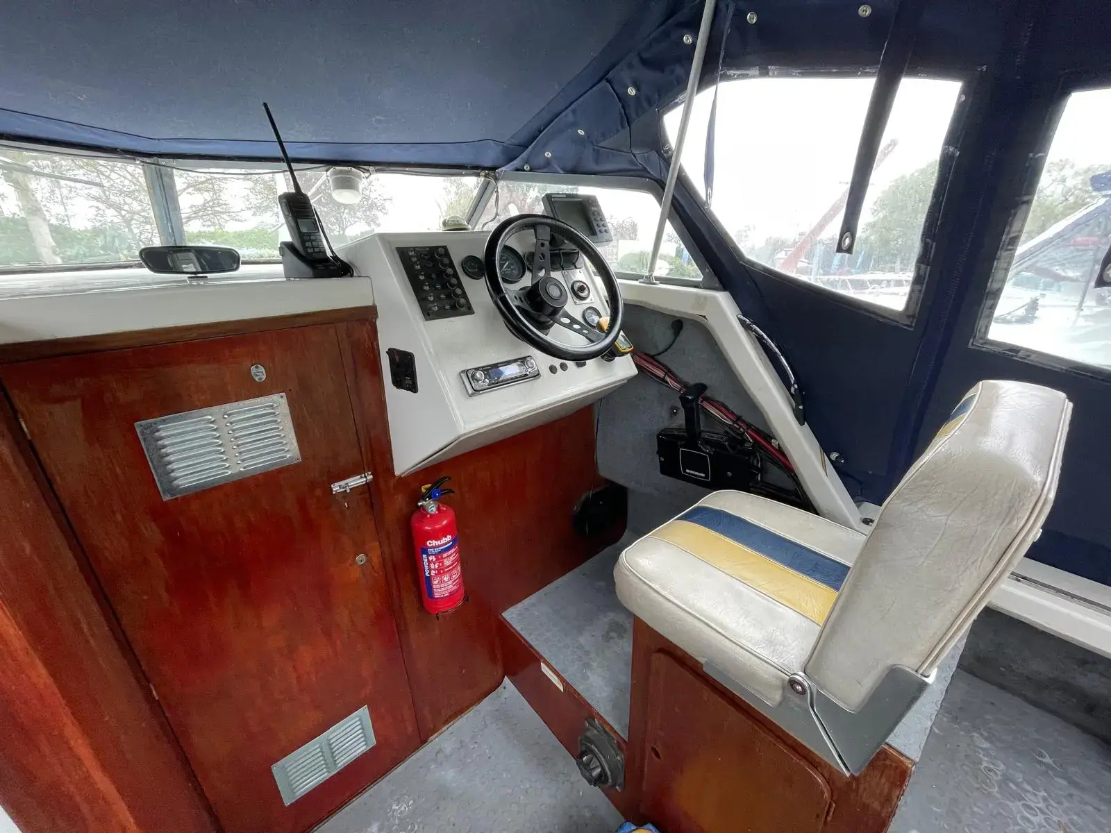 1987 Viking 22 cockpit cruiser