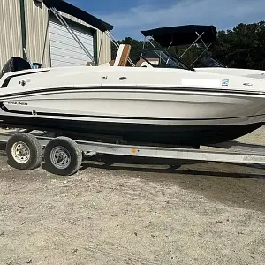 2021 Bayliner VR5 OB