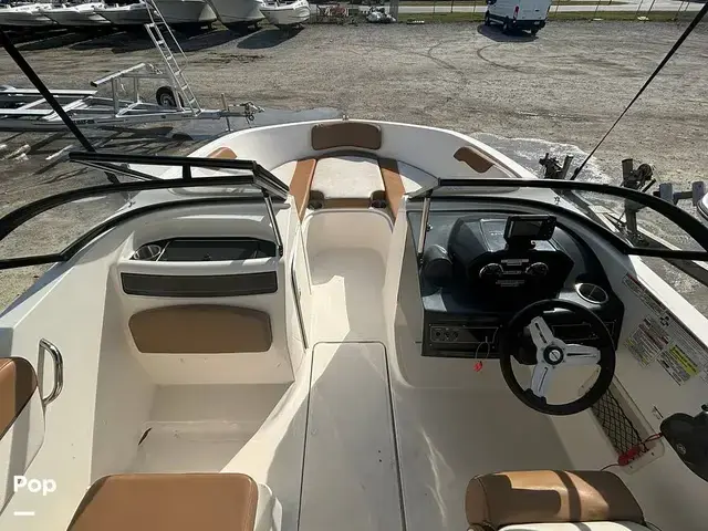 Bayliner VR5 OB