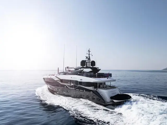 Sunseeker 116 Yacht