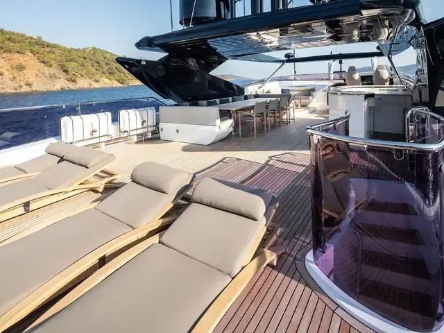 Sunseeker 116 Yacht