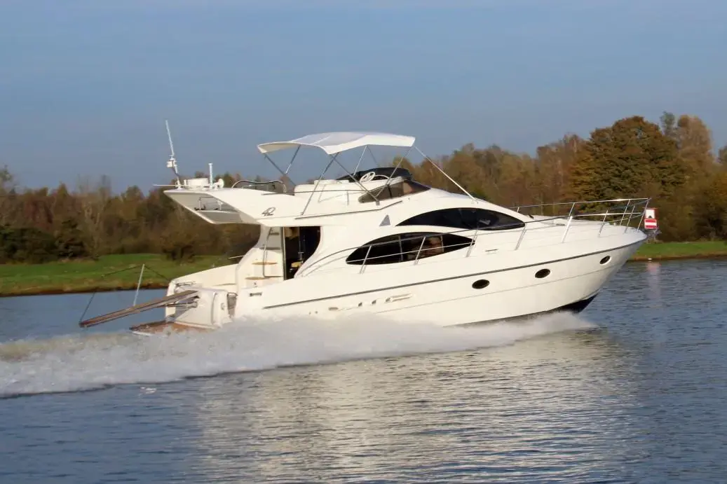 2001 Azimut 42