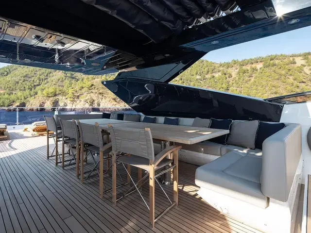 Sunseeker 116 Yacht