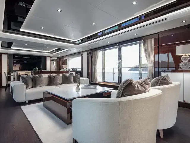 Sunseeker 116 Yacht