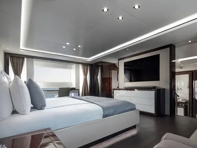 Sunseeker 116 Yacht