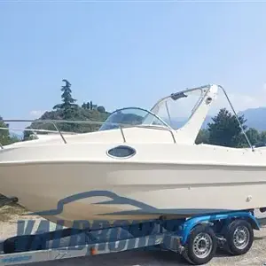 2001 Saver Manta 620 Cabin