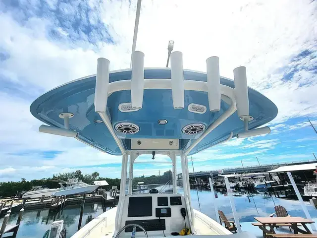 Cobia 240 Center Console