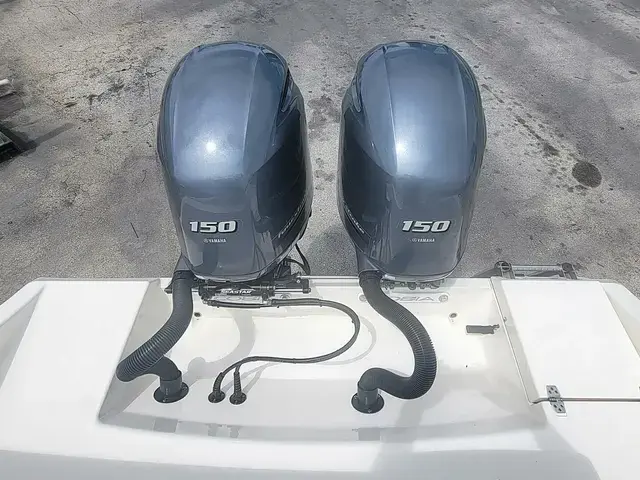 Cobia 240 Center Console