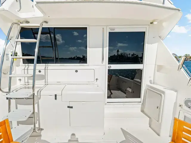 Riviera 43 Flybridge