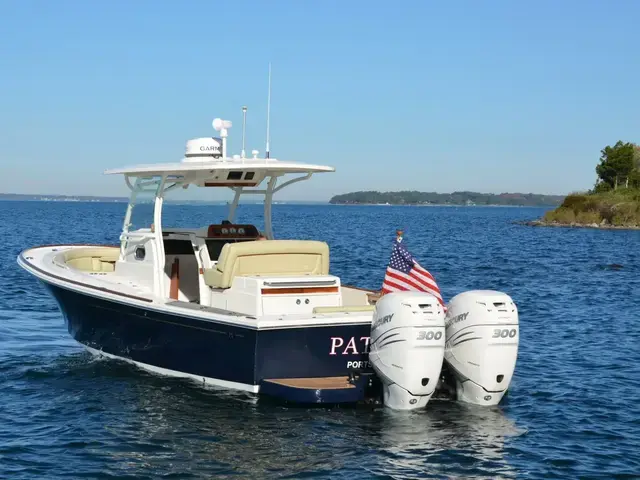 Hunt Yachts 32 CC