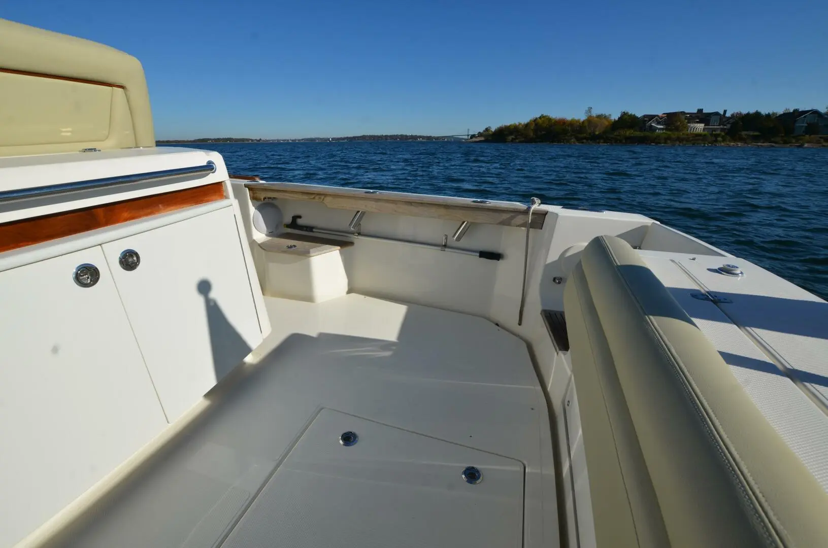 2018 Hunt Yachts 32 cc