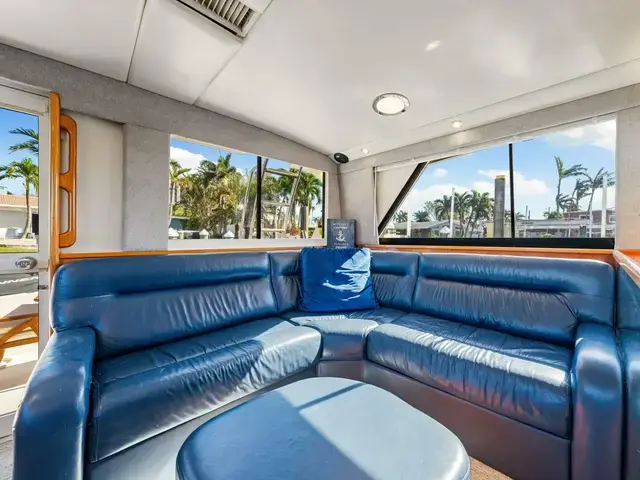 Riviera 43 Flybridge