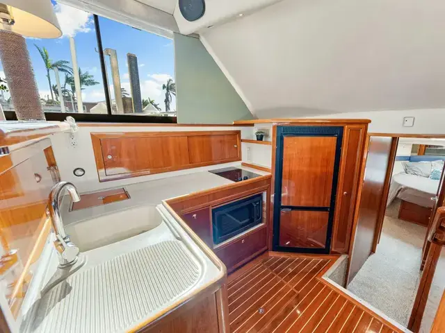 Riviera 43 Flybridge