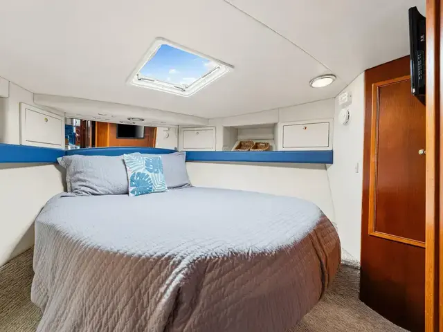 Riviera 43 Flybridge