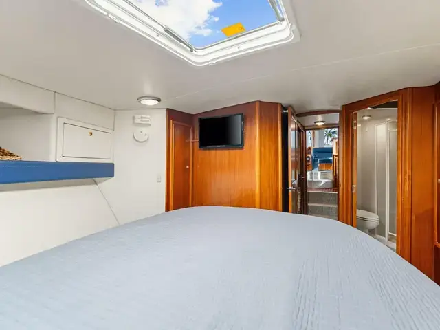 Riviera 43 Flybridge