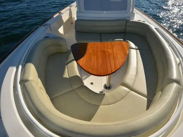 Hunt Yachts 32 CC