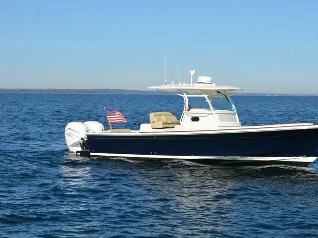 Hunt Yachts 32 CC