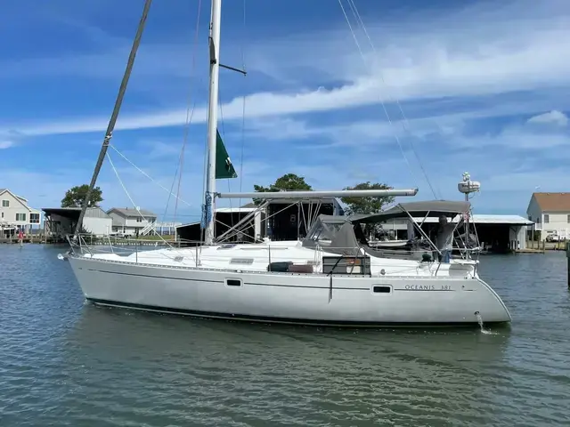 Beneteau Oceanis 381