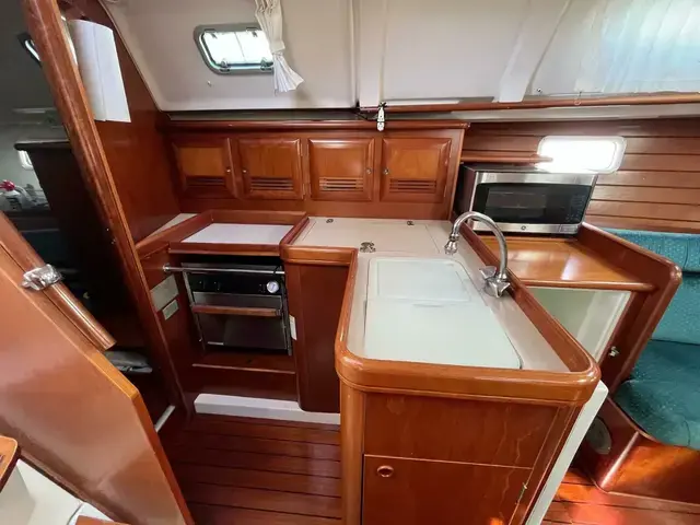 Beneteau Oceanis 381