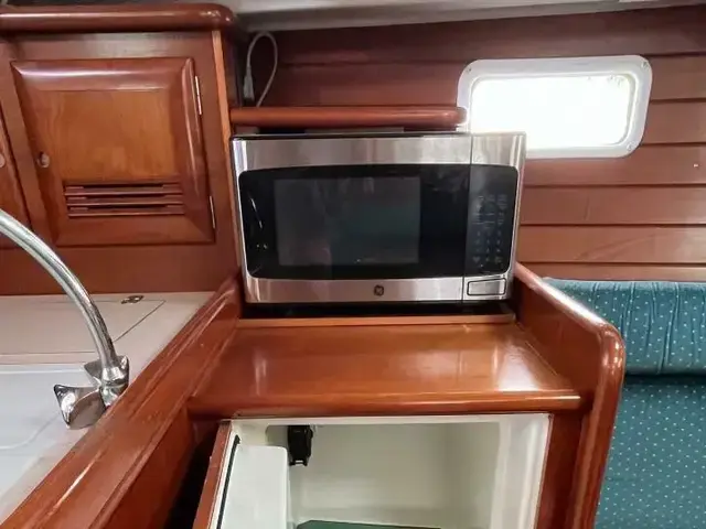 Beneteau Oceanis 381