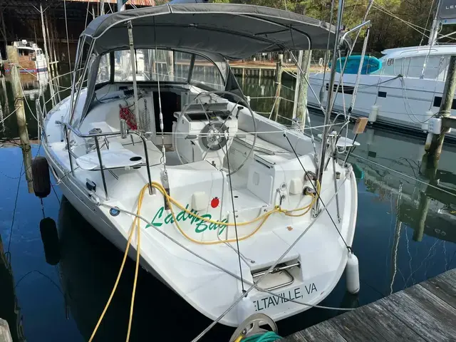 Beneteau Oceanis 381