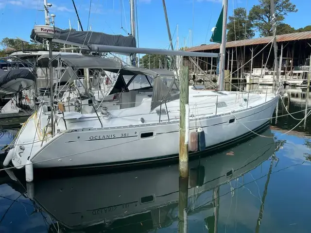 Beneteau Oceanis 381