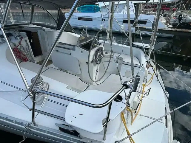 Beneteau Oceanis 381